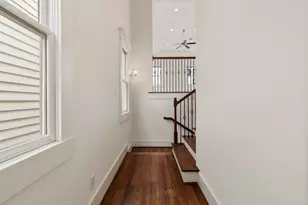1042 W 25th St, Houston, TX 77008 - Photo 4