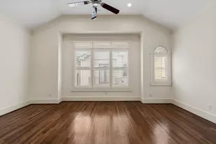 1042 W 25th St, Houston, TX 77008 - Photo 14