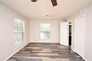 909 FM 517 Rd E, Dickinson, TX 77539 - Photo 8