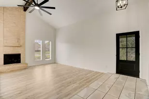 8822 Covent Garden St, Houston, TX 77031 - Photo 2