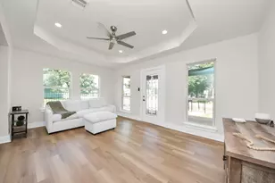 1102 Gazin St, Houston, TX 77020 - Photo 4