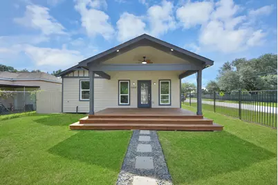 1102 Gazin Street, Houston, TX 77020 - Photo 1