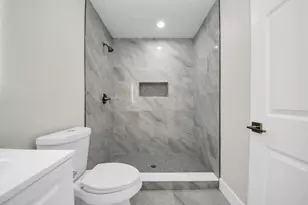 1102 Gazin St, Houston, TX 77020 - Photo 34