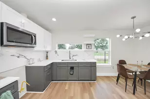 1102 Gazin St, Houston, TX 77020 - Photo 10