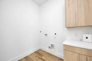 5030 Mallow St, Houston, TX 77033 - Photo 14