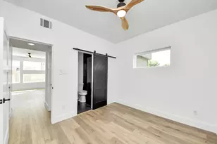 5030 Mallow St, Houston, TX 77033 - Photo 34