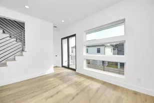 5030 Mallow St, Houston, TX 77033 - Photo 10