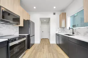 5030 Mallow St, Houston, TX 77033 - Photo 30