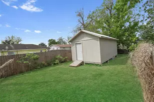 218 Hafer St, Baytown, TX 77520 - Photo 14