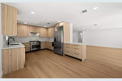 7631 Westwind Lane, Houston, TX 77071 - Photo 2
