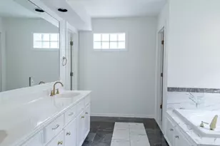 2413 Dorrington St, Houston, TX 77030 - Photo 26