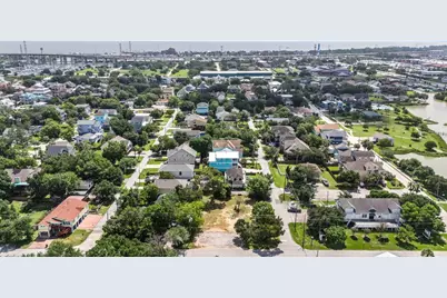 715 Clear Lake Road, Clear Lake Shores, TX 77565 - Photo 14