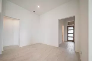 3007 Golden Isle Dr, Texas City, TX 77568 - Photo 4