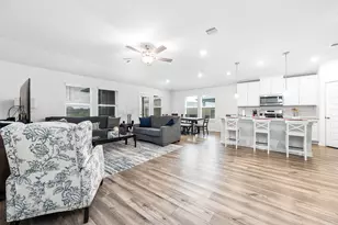 3219 Garner Ln, Texas City, TX 77591 - Photo 8