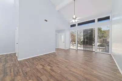 17 April Point Drive N, Conroe, TX 77356 - Photo 8