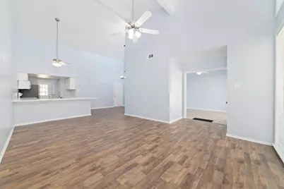 17 April Point Drive N, Conroe, TX 77356 - Photo 8