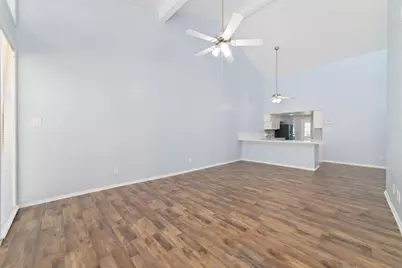 17 April Point Drive N, Conroe, TX 77356 - Photo 6