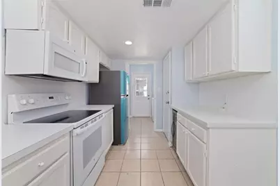17 April Point Drive N, Conroe, TX 77356 - Photo 14