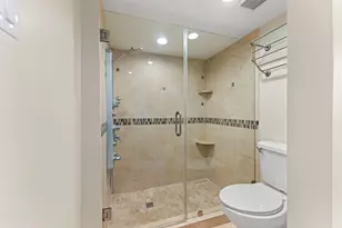 219 Big Hollow Ln, Houston, TX 77042 - Photo 22