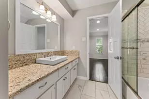 219 Big Hollow Ln, Houston, TX 77042 - Photo 32