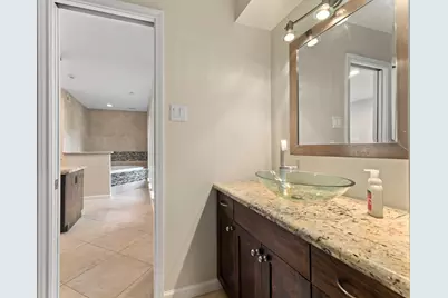 219 Big Hollow Lane, Houston, TX 77042 - Photo 18