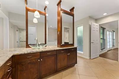 219 Big Hollow Lane, Houston, TX 77042 - Photo 20