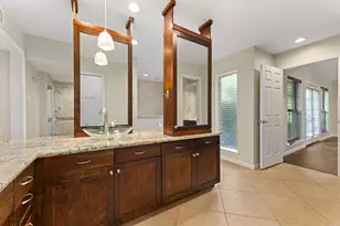 219 Big Hollow Ln, Houston, TX 77042 - Photo 20