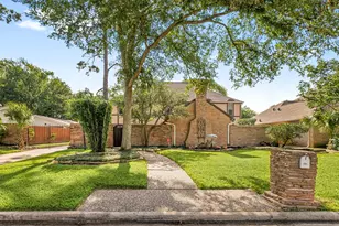 219 Big Hollow Ln, Houston, TX 77042 - Photo 46