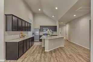 14114 Silver Falls Ct, Conroe, TX 77384 - Photo 6