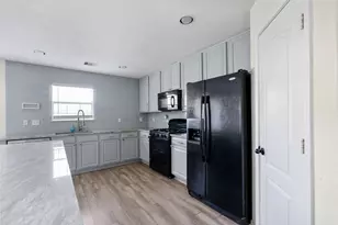 18102 Clayton Bluff Ln, Cypress, TX 77433 - Photo 16