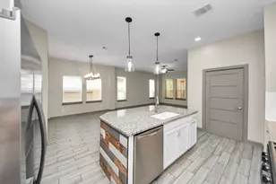 211 Pleasant Hl Wy, Conroe, TX 77304 - Photo 16