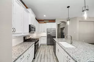 211 Pleasant Hl Wy, Conroe, TX 77304 - Photo 12