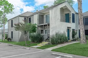 1111 W Main St, League City, TX 77573 - Photo 46