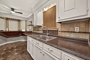 5002 Bay Cedar Ct, Houston, TX 77048 - Photo 12