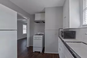 128 1/2 East 23rd St, Houston, TX 77008 - Photo 8