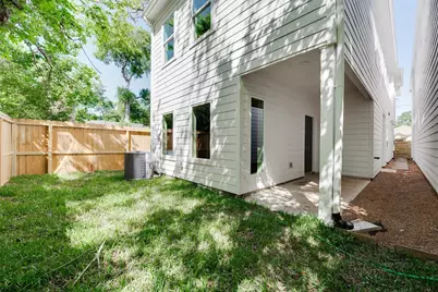 6615 Ezzard Charles Lane, Houston, TX 77091 - Photo 44