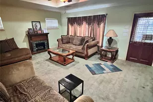132 Carson Ct, Houston, TX 77004 - Photo 6