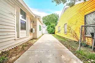1511 Scharpe Street St, Houston, TX 77023 - Photo 12