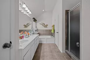 738 Oak Ridge Grove Cir, Oak Ridge North, TX 77386 - Photo 22