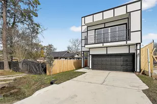 9212 Arvin St, Houston, TX 77028 - Photo 2