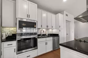 505 Jackson Hill St, Houston, TX 77007 - Photo 6