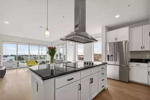 505 Jackson Hill St, Houston, TX 77007 - Photo 1