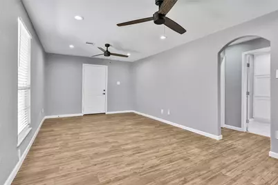 601 E 38th Street, Houston, TX 77022 - Photo 4