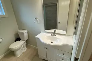 10123 Kent Towne Ln, Sugar Land, TX 77498 - Photo 24