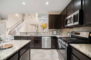 4819 Seaside Sparrow Ln, Baytown, TX 77521 - Photo 8
