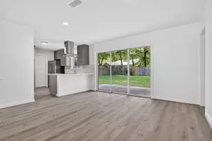 202 Oak Hollow St, Conroe, TX 77301 - Photo 10