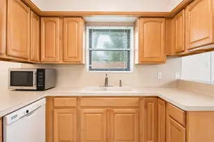 11011 Caribbean Ln, Houston, TX 77089 - Photo 8