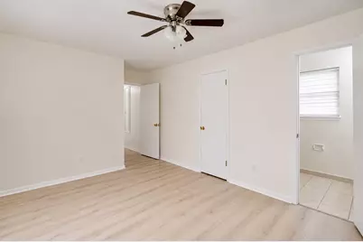 11011 Caribbean Lane, Houston, TX 77089 - Photo 16