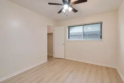 11011 Caribbean Lane, Houston, TX 77089 - Photo 14
