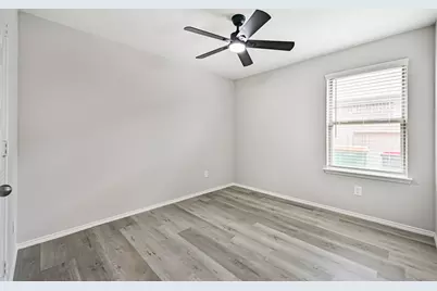 3930 Hawaiian Court, Baytown, TX 77521 - Photo 18